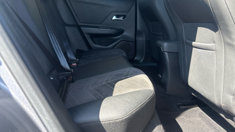 Vauxhall Mokka 100kW Ultimate 50kWh 5dr Auto Electric Hatchback